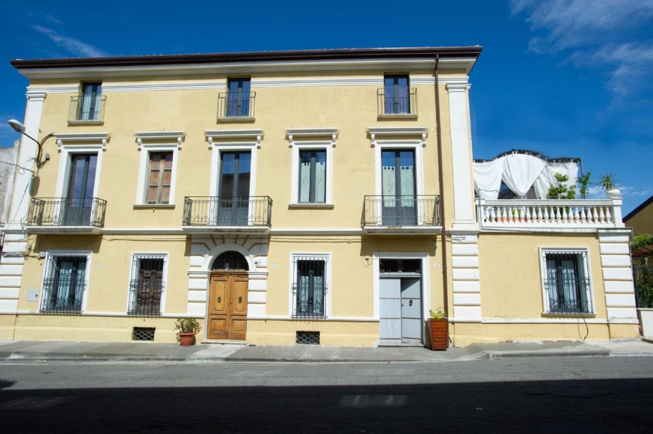 Palazzo Scura Panzió Vaccarizzo Albanese Kültér fotó